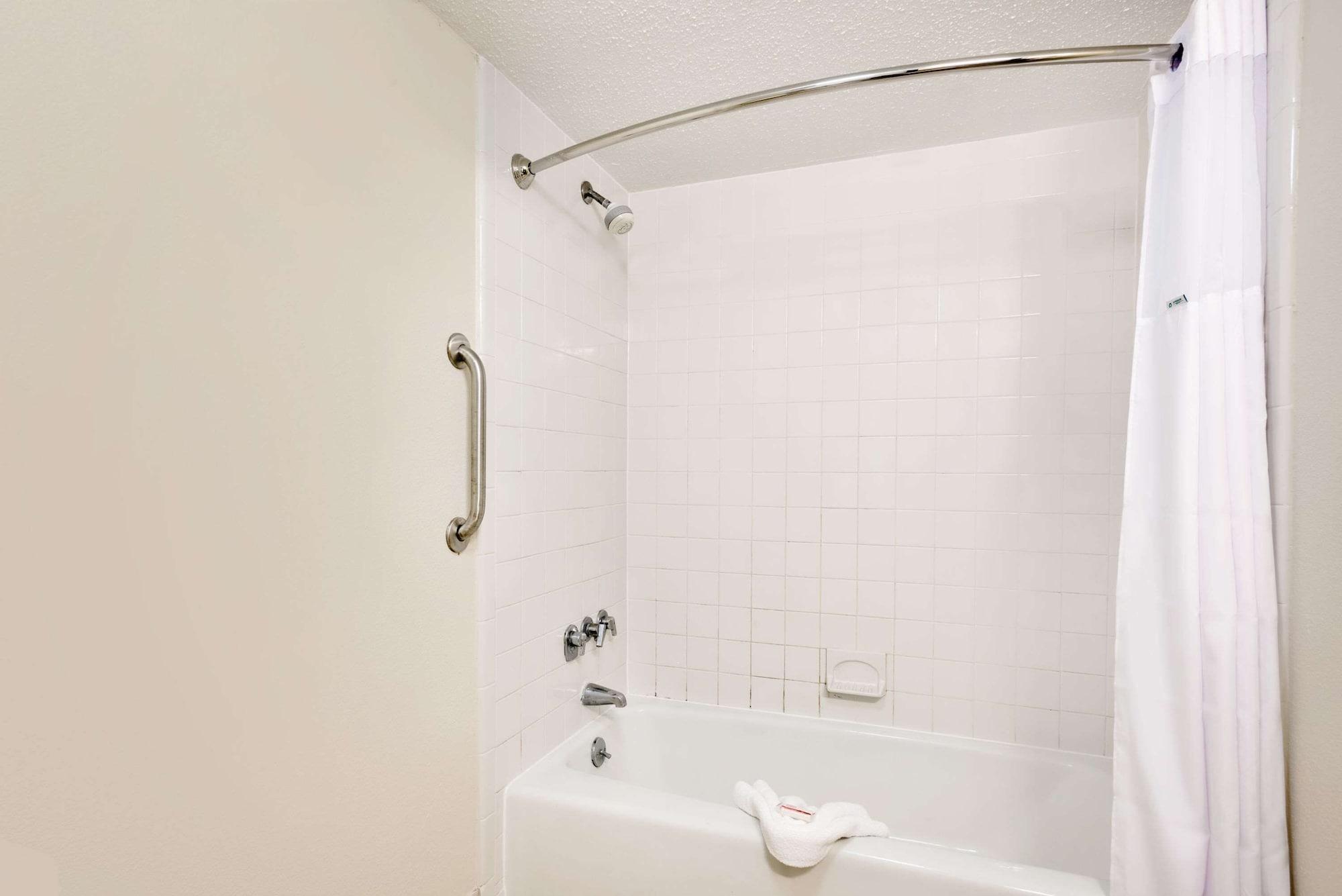 Days Inn By Wyndham Easton Bagian luar foto